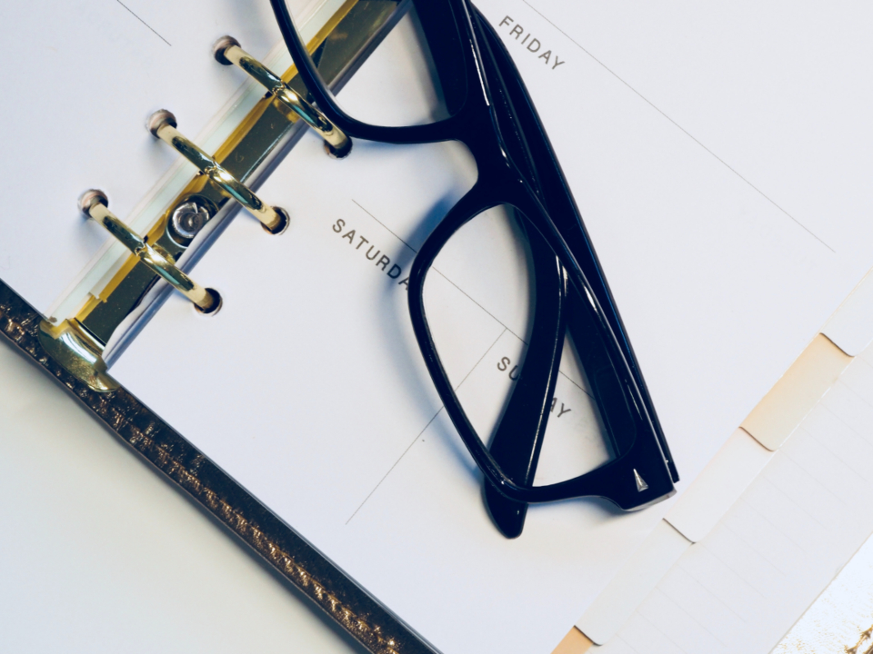 Fechas de entrega de dotación laboral en Colombia: calendario y requisitos
